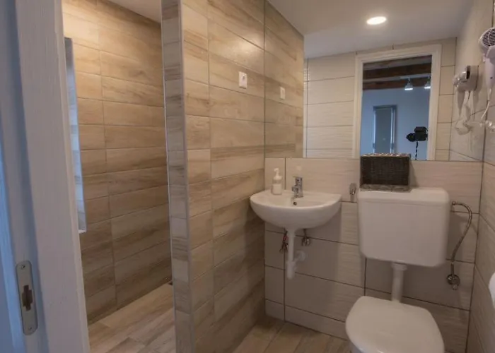 Апартаменты Charmantes Caesar Mit Terrasse By Interhome Шиофок